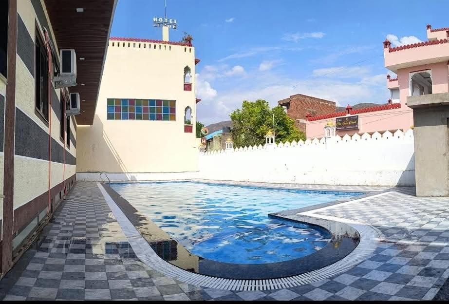 Sr Resort Pushkar Esterno foto