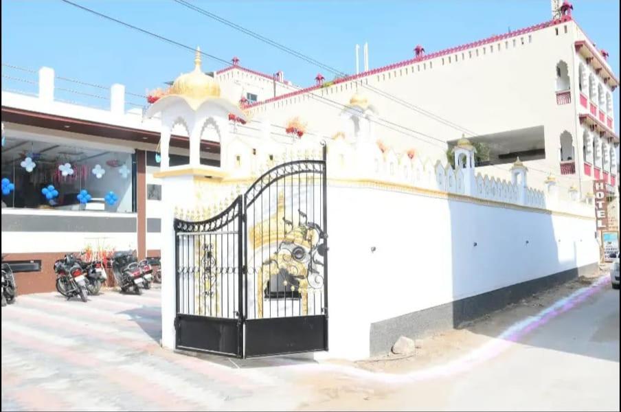 Sr Resort Pushkar Esterno foto
